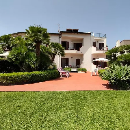 Valeria アパート *